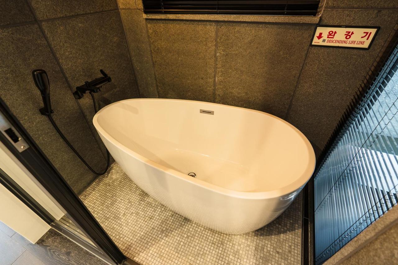 Hotel The May Jongno Сеул Екстер'єр фото