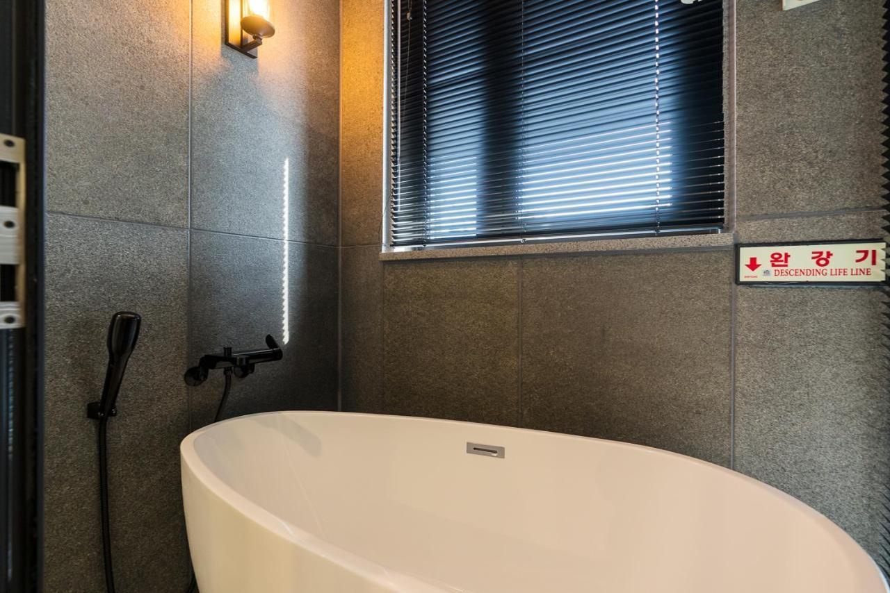 Hotel The May Jongno Сеул Екстер'єр фото